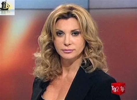 Manuela Moreno, ecco chi è la sexy giornalista che fa。